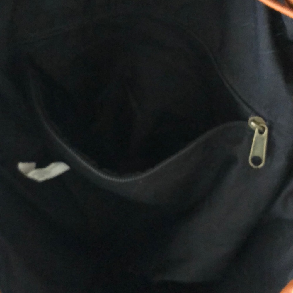 Backpack - Picture 5 of 8